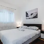 One-bedroom With Sea View 04 Daire Klek