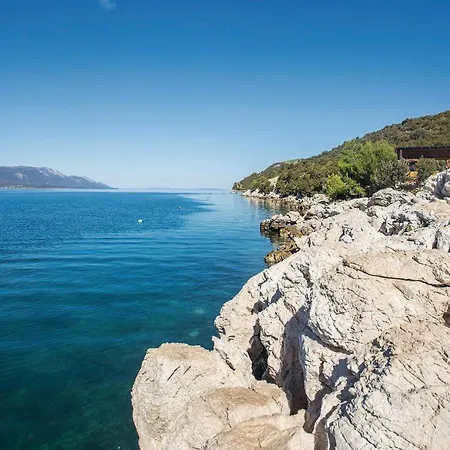 One-bedroom With Sea View 04 * 클레크