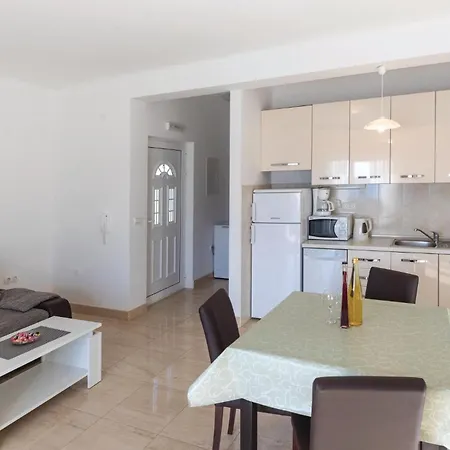 One-bedroom With Sea View 04 아파트 클레크