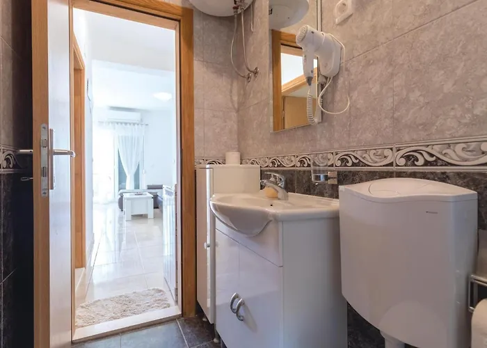 One-bedroom With Sea View 04 *