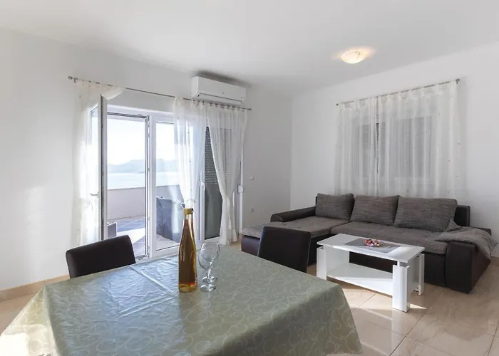 One-bedroom With Sea View 04 *