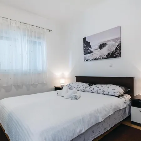 One-bedroom With Sea View 04 Apartment Klek