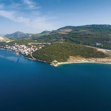 One-bedroom With Sea View 04 公寓 克勒克